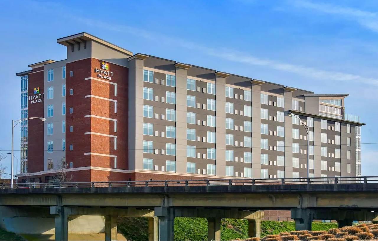 Doubletree By Hilton Asheville Downtown Exterior foto