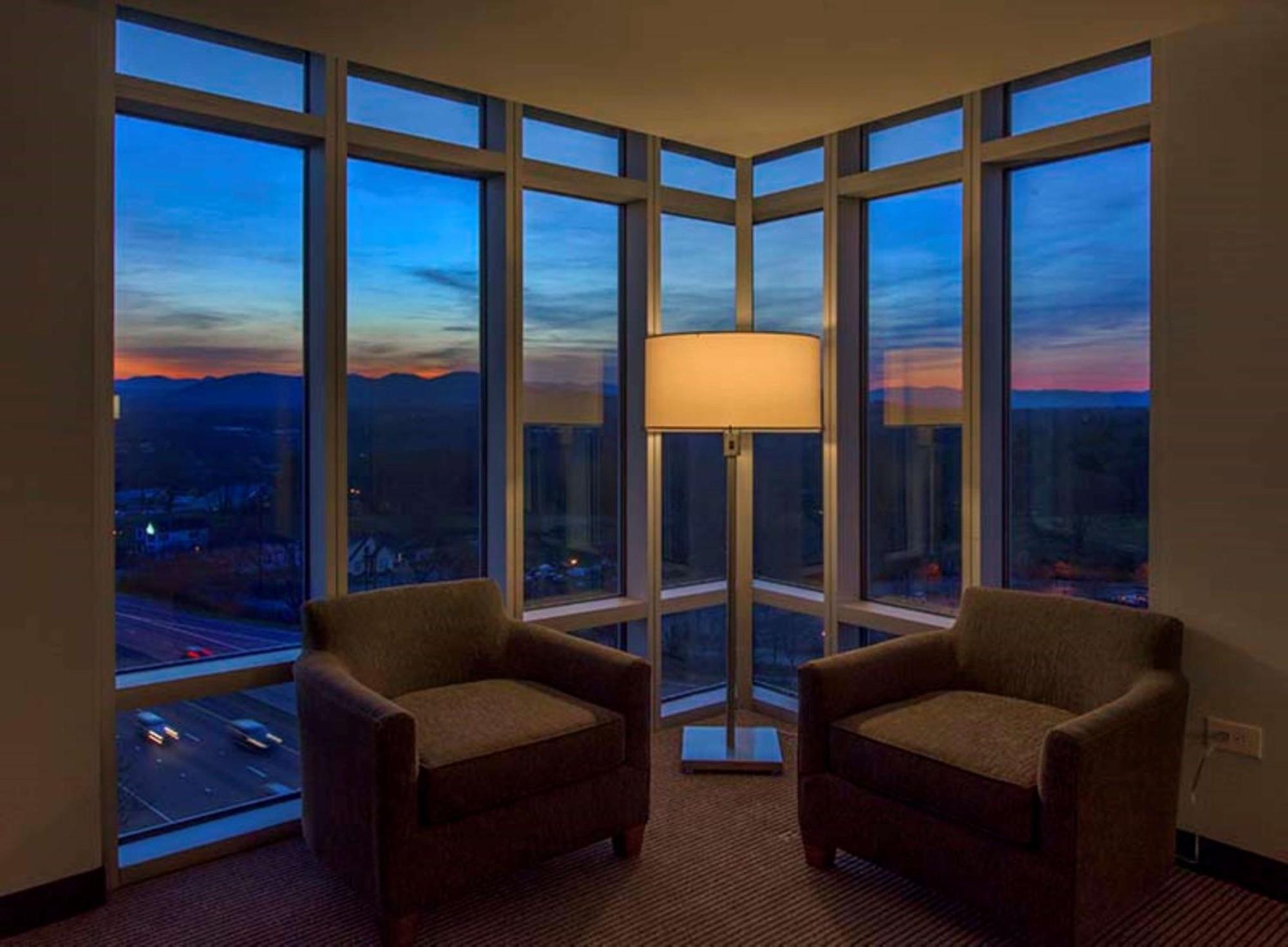 Doubletree By Hilton Asheville Downtown Exterior foto